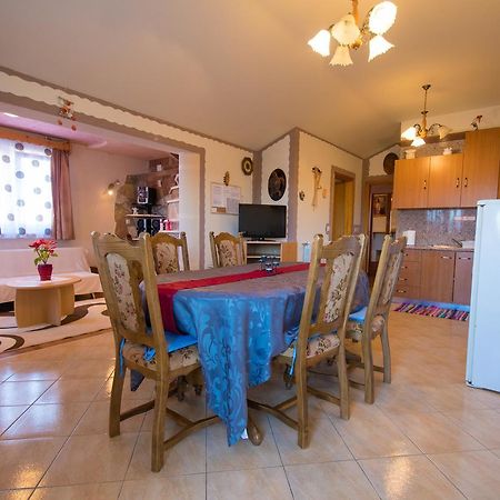 Apartment Hajdi Malinska Bagian luar foto
