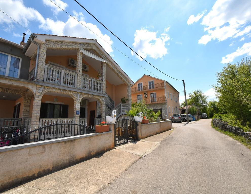Apartment Hajdi Malinska Bagian luar foto