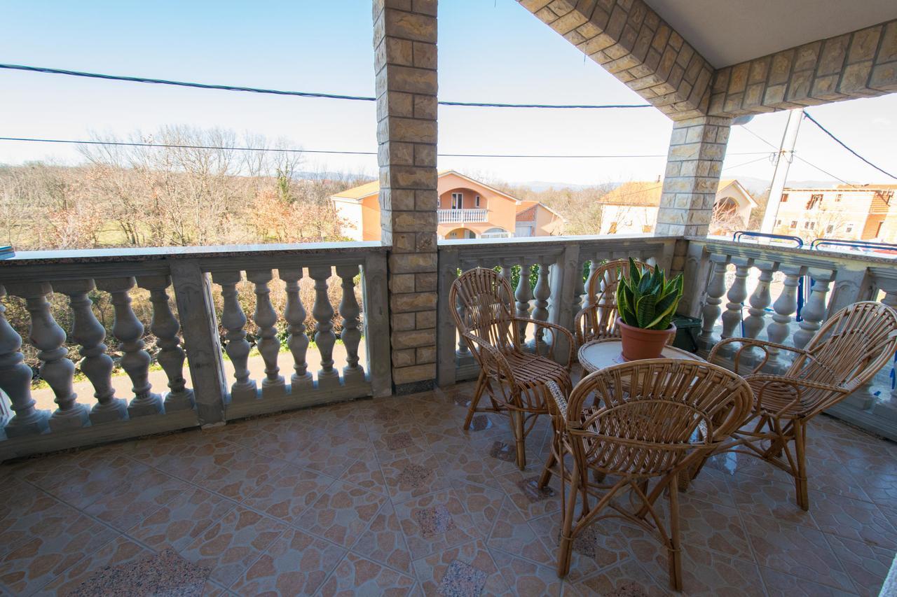 Apartment Hajdi Malinska Bagian luar foto