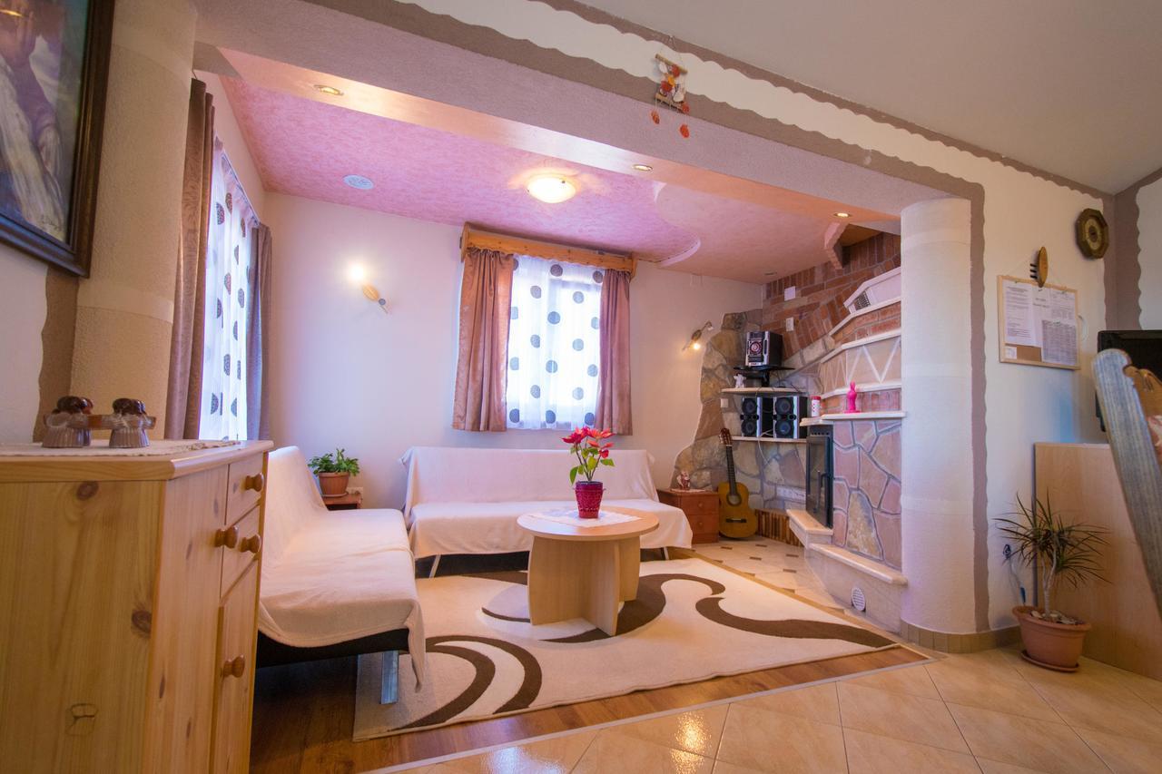 Apartment Hajdi Malinska Bagian luar foto