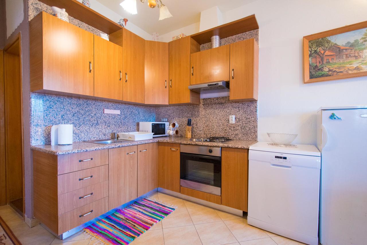 Apartment Hajdi Malinska Bagian luar foto